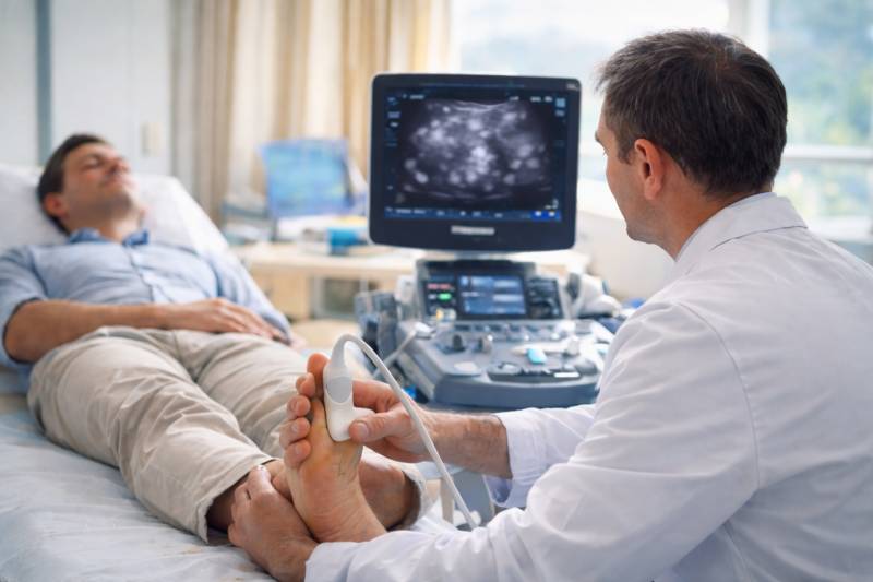  l'examen échographique permet un diagnostic plus précis